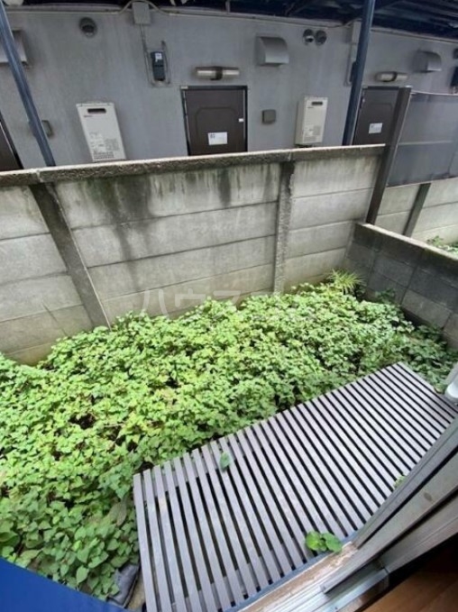 16/27 バルコニー