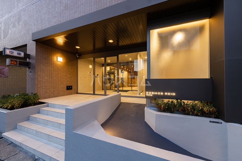 21/29 エントランス