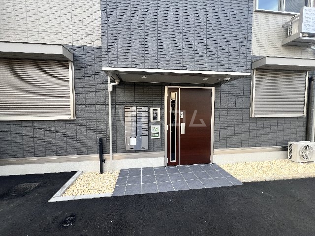 3/4 エントランス