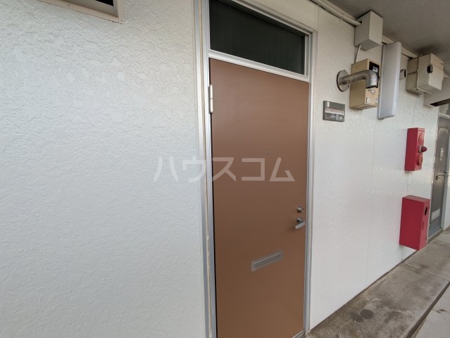 18/28 エントランス