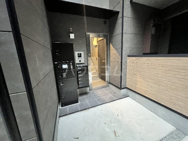 29/30 エントランス