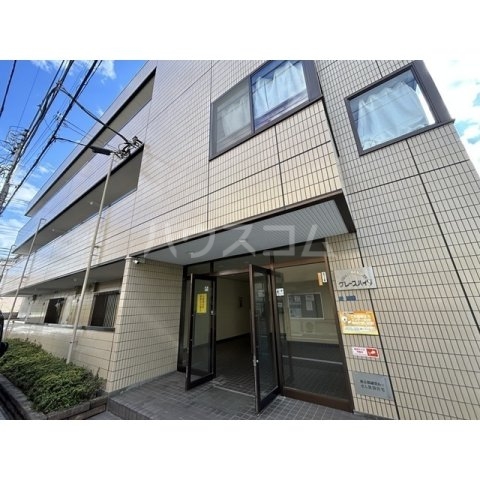 28/28 エントランス