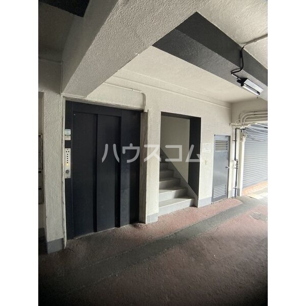 17/24 エントランス