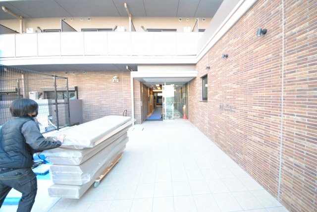 26/30 エントランス