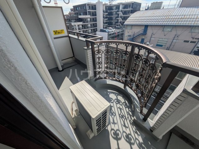 23/30 バルコニー