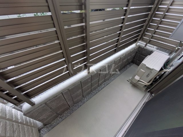 13/27 バルコニー