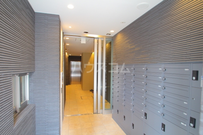 2/4 エントランス