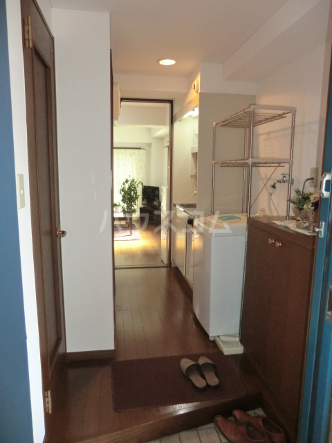 22/30 エントランス