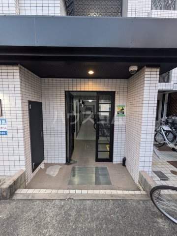 2/11 エントランス