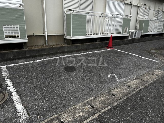 2/3 駐車場