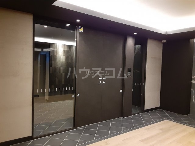 20/29 エントランス