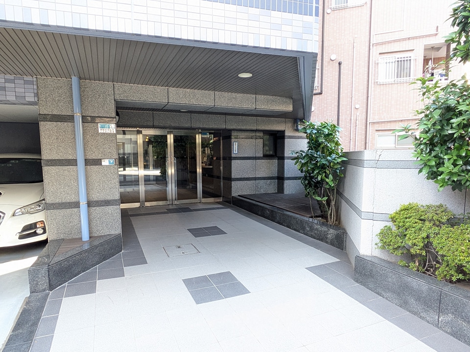 29/30 エントランス