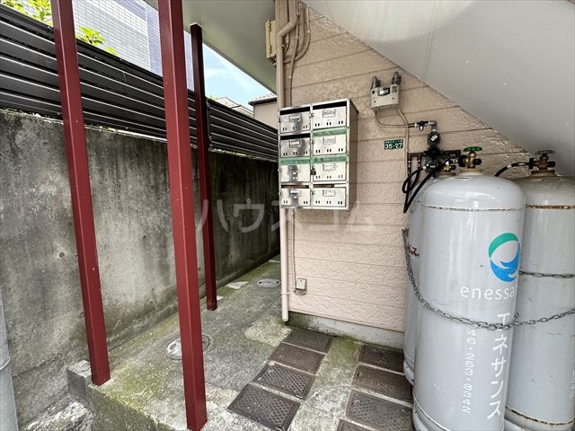 17/27 エントランス