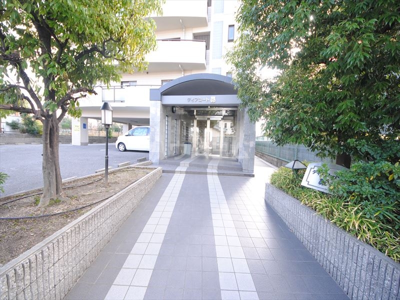 21/24 エントランス