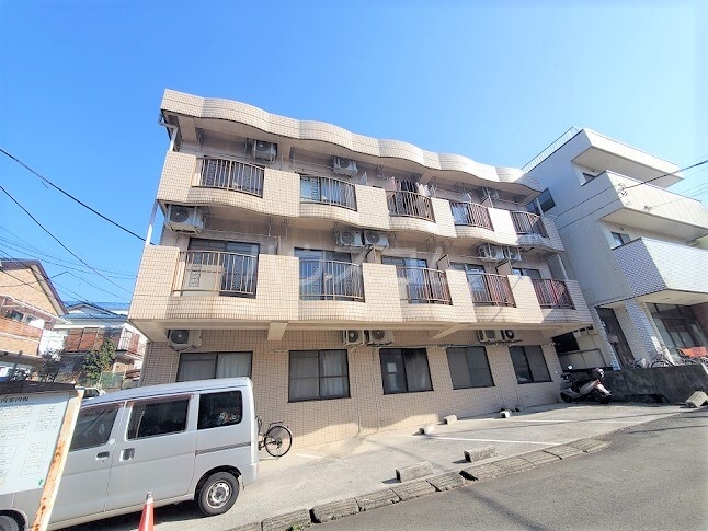 18/19 エントランス