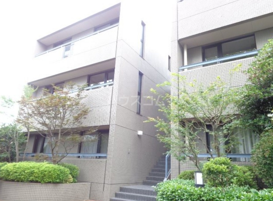 15/21 エントランス