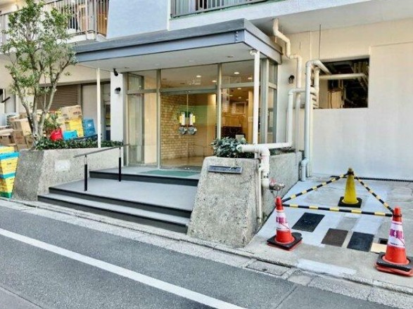 15/25 エントランス