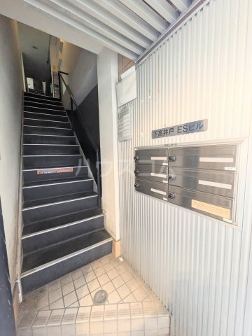 24/30 エントランス