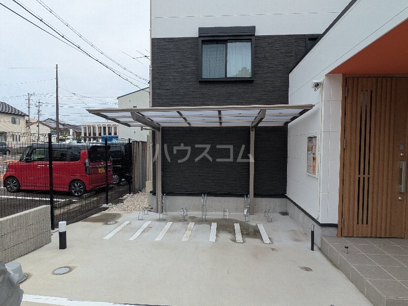 20/29 駐車場