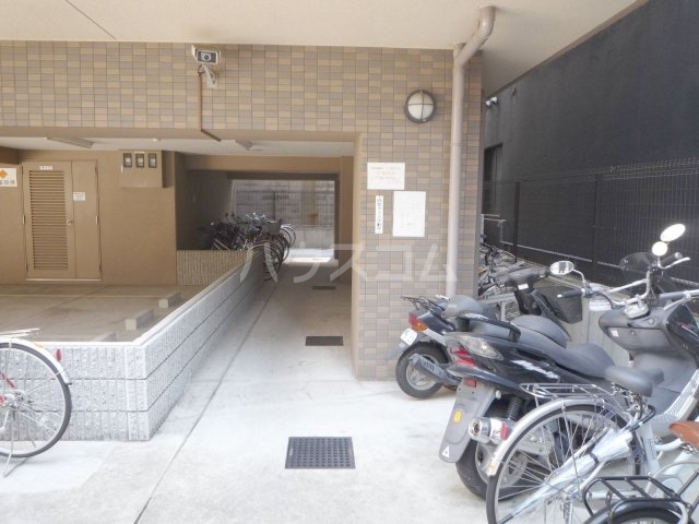 26/30 エントランス