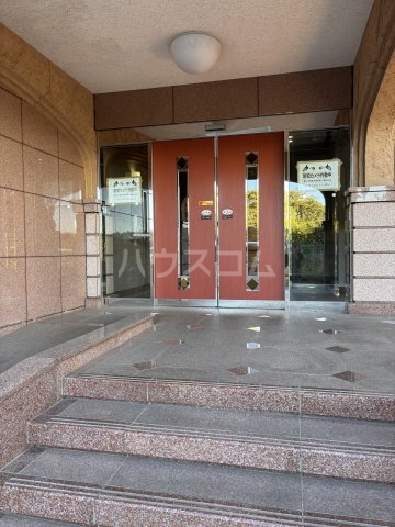 2/4 エントランス