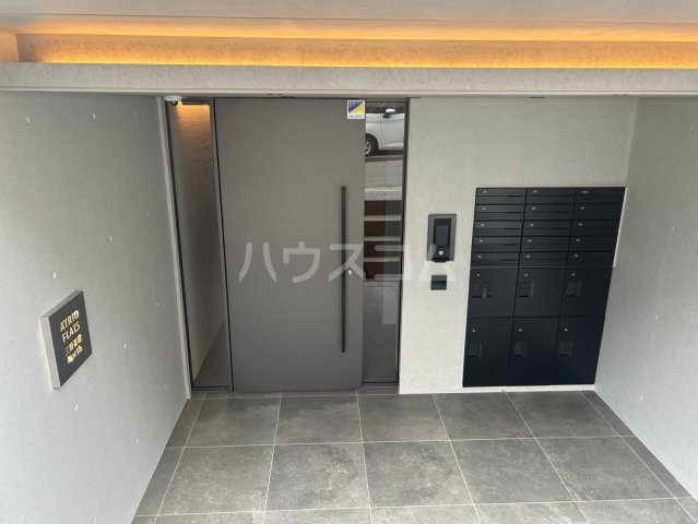 21/29 エントランス