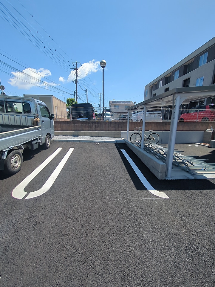 23/30 駐車場