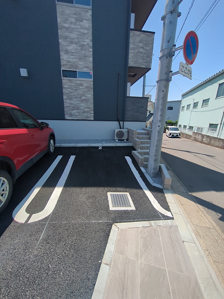23/30 駐車場
