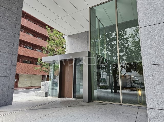 16/27 エントランス