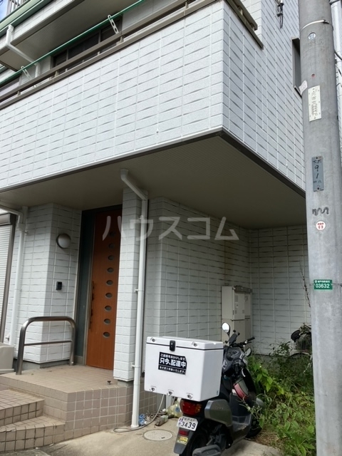 3/7 エントランス