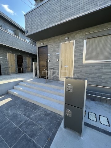 21/30 エントランス