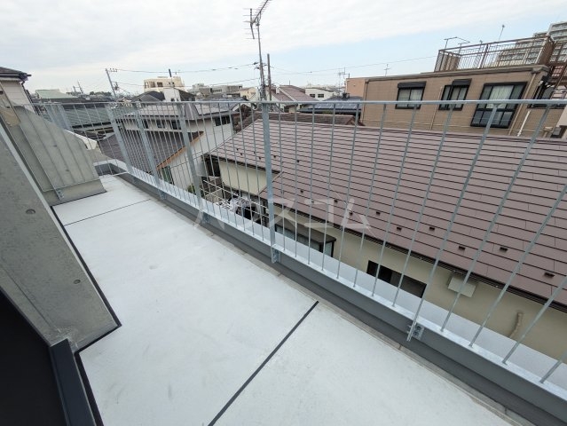 19/27 バルコニー
