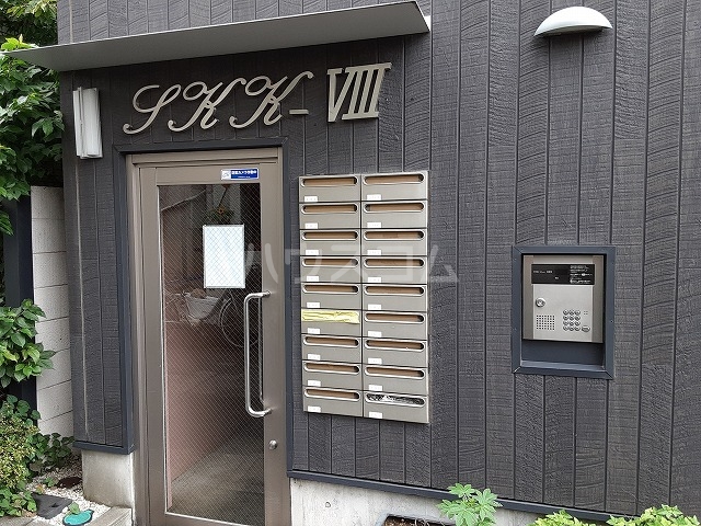 26/30 エントランス