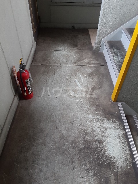 2/5 エントランス