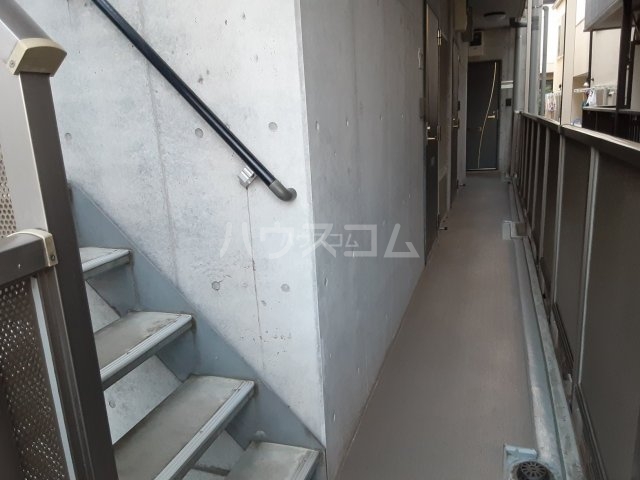 14/23 エントランス