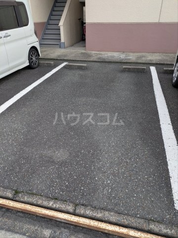 2/6 駐車場