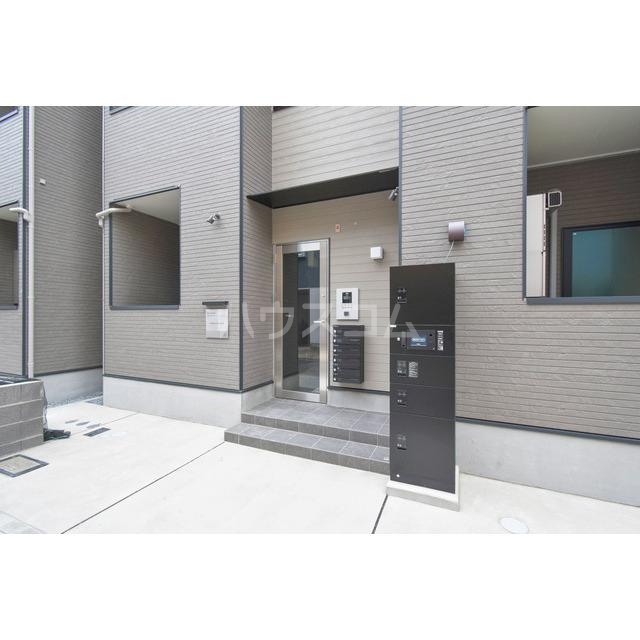 17/27 エントランス