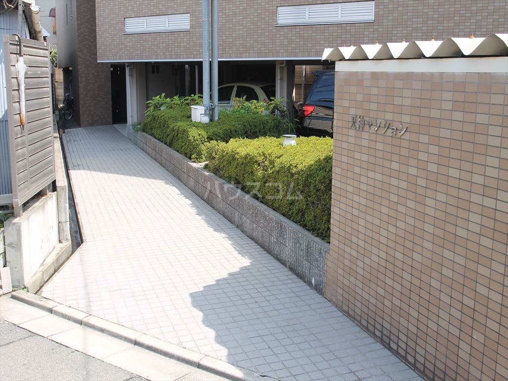 3/10 エントランス