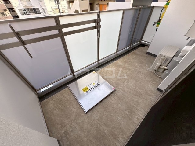 19/30 バルコニー