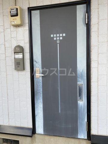 22/23 エントランス