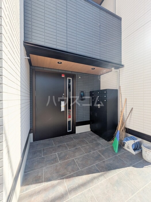 21/30 エントランス