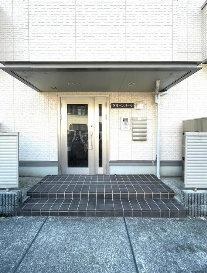 13/20 エントランス