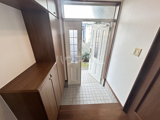 17/30 玄関