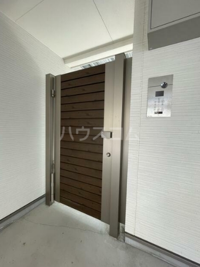 3/7 エントランス