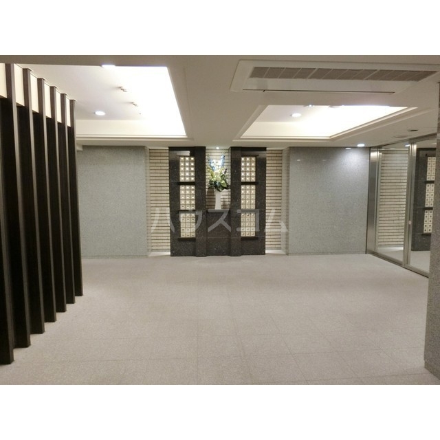 14/24 エントランス