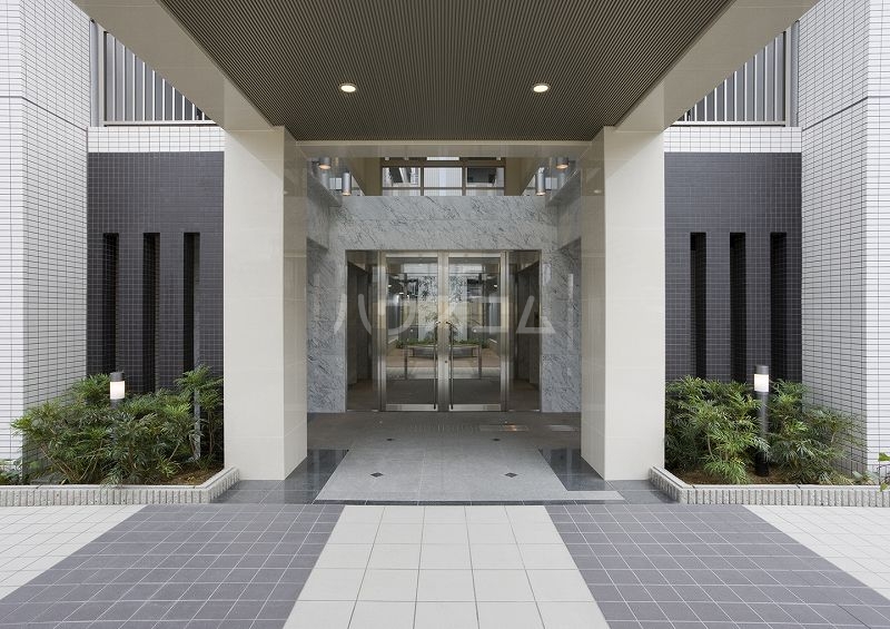 22/30 エントランス