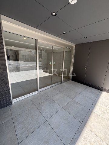 26/30 エントランス