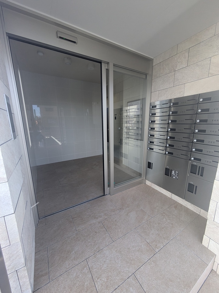 2/6 エントランス