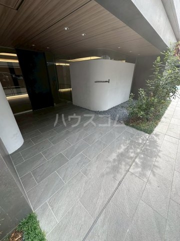 22/29 エントランス