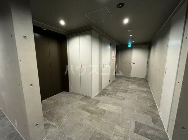 16/24 エントランス